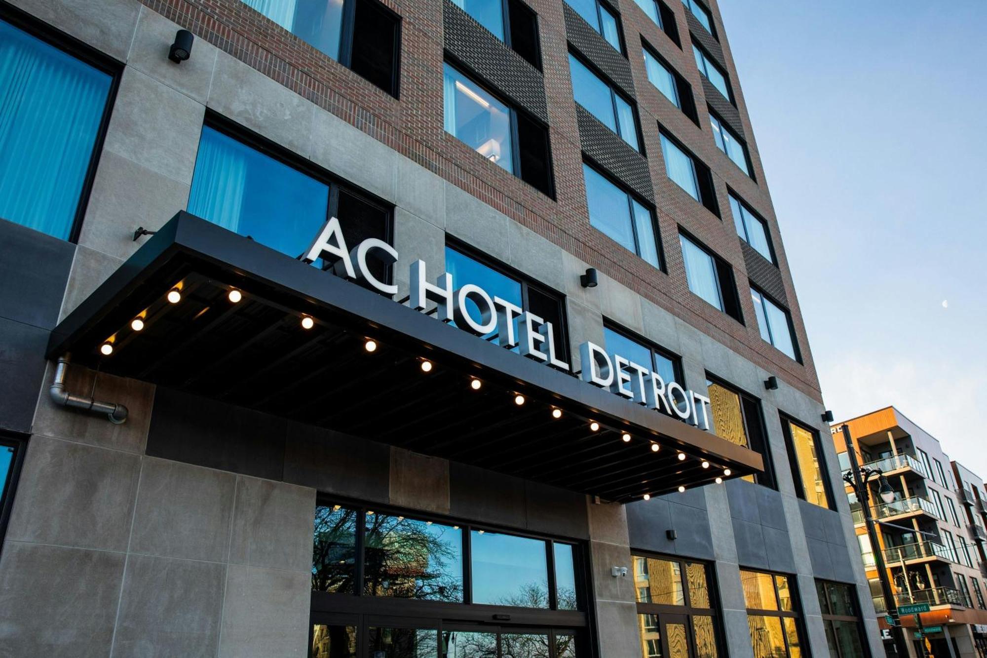 Ac At The Bonstelle Hotel